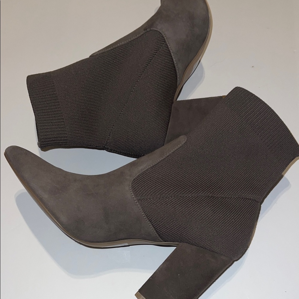 Steve Madden Charcoal Ankle Booties Womens's Size 9 - Picture 3 of 5